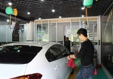 10元搶購超值車用玻璃水，高效去污護玻璃！